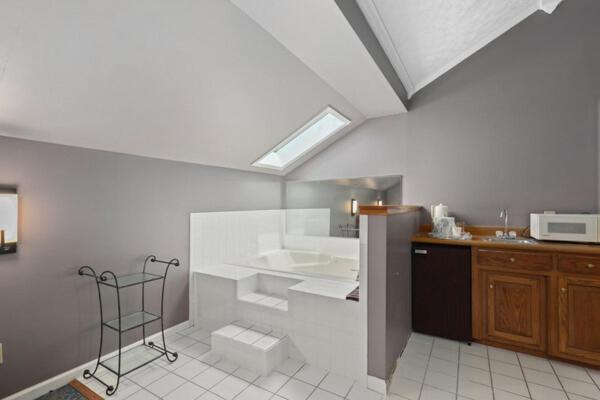 Four Seasons Country Inn Glasgow Buitenkant foto